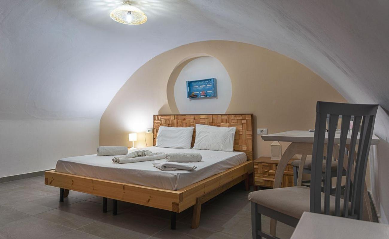 Leon Santorini Apart otel Perivolos  Dış mekan fotoğraf