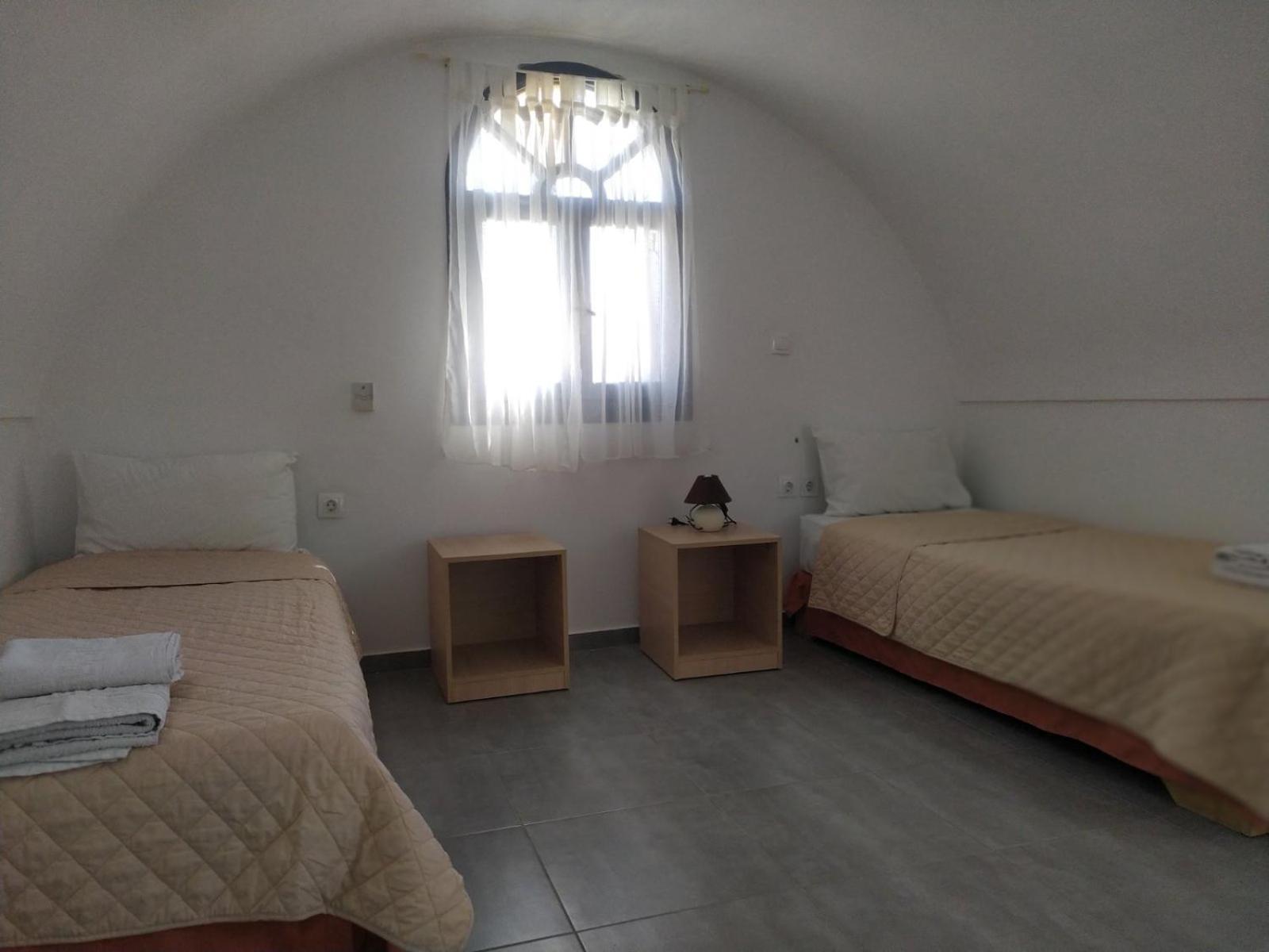 Leon Santorini Apart otel Perivolos  Dış mekan fotoğraf