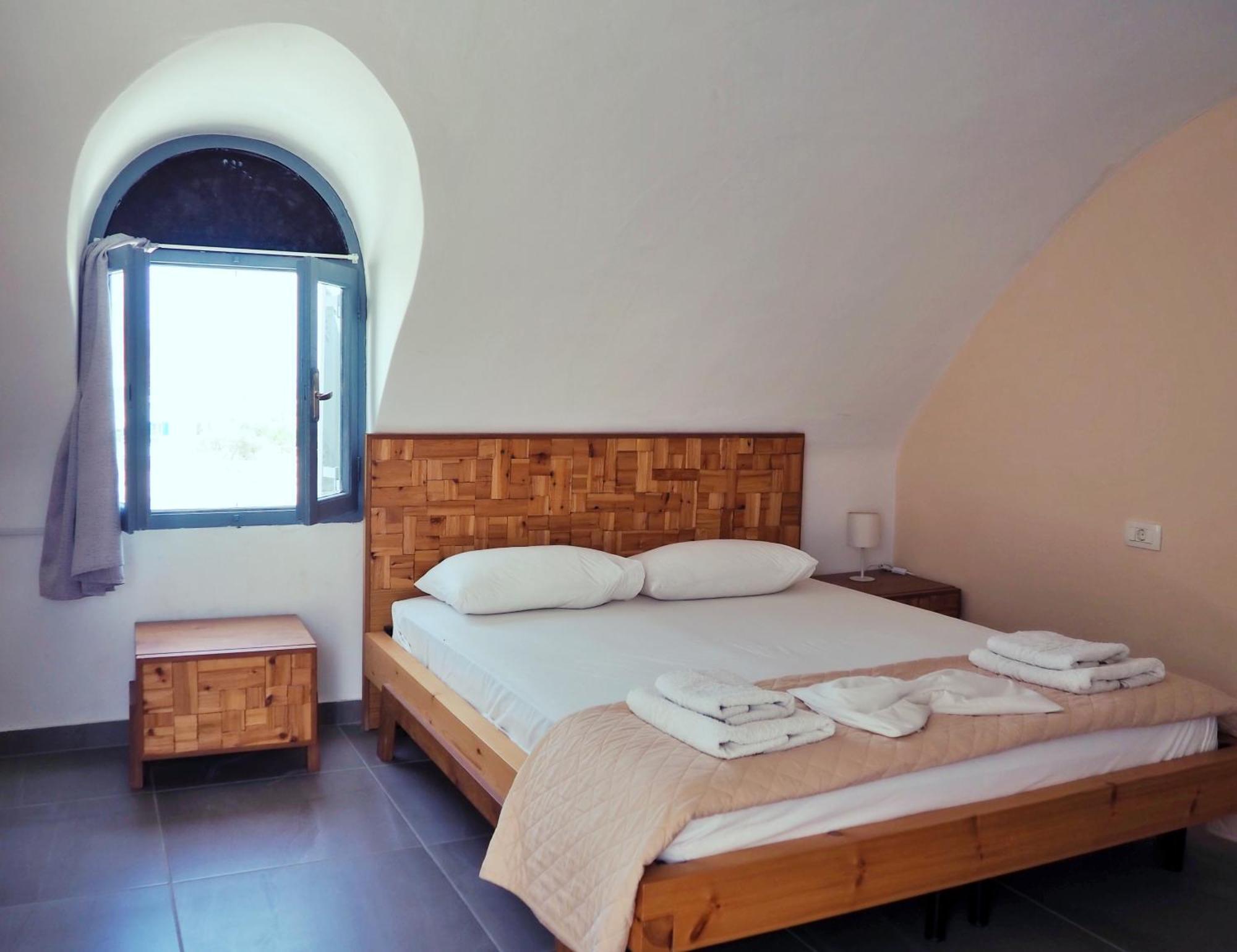Leon Santorini Apart otel Perivolos  Dış mekan fotoğraf