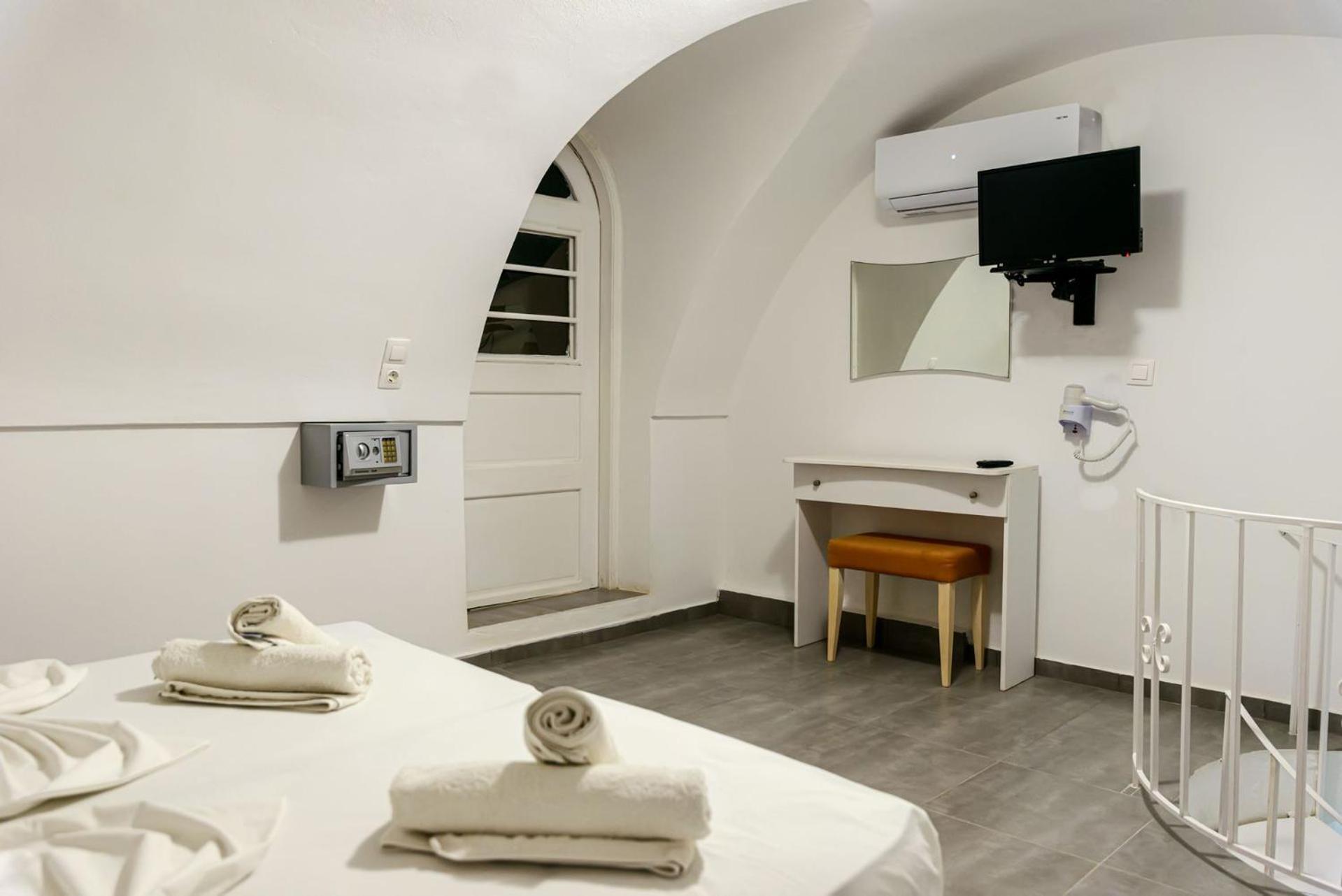 Leon Santorini Apart otel Perivolos  Dış mekan fotoğraf