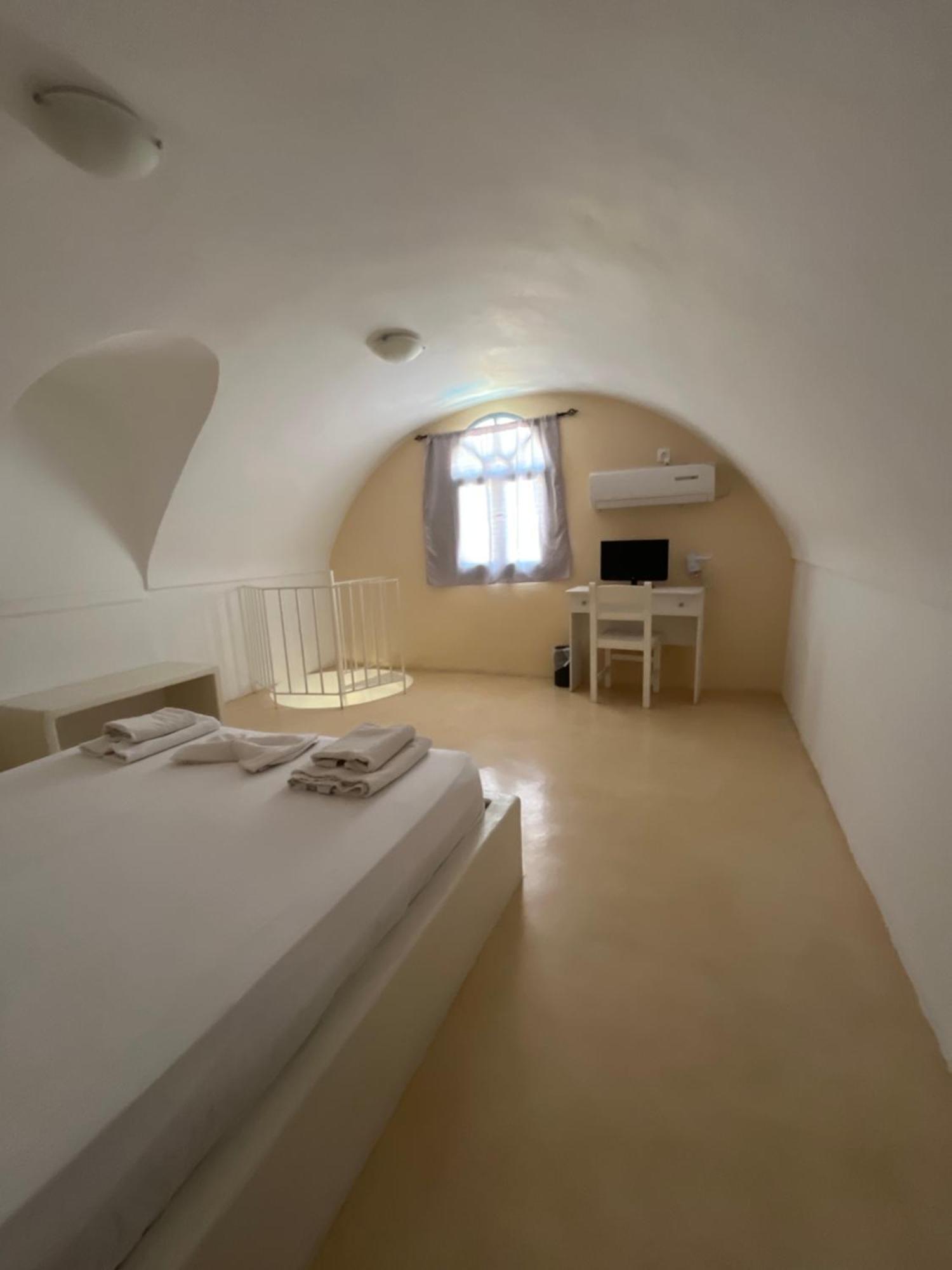 Leon Santorini Apart otel Perivolos  Dış mekan fotoğraf
