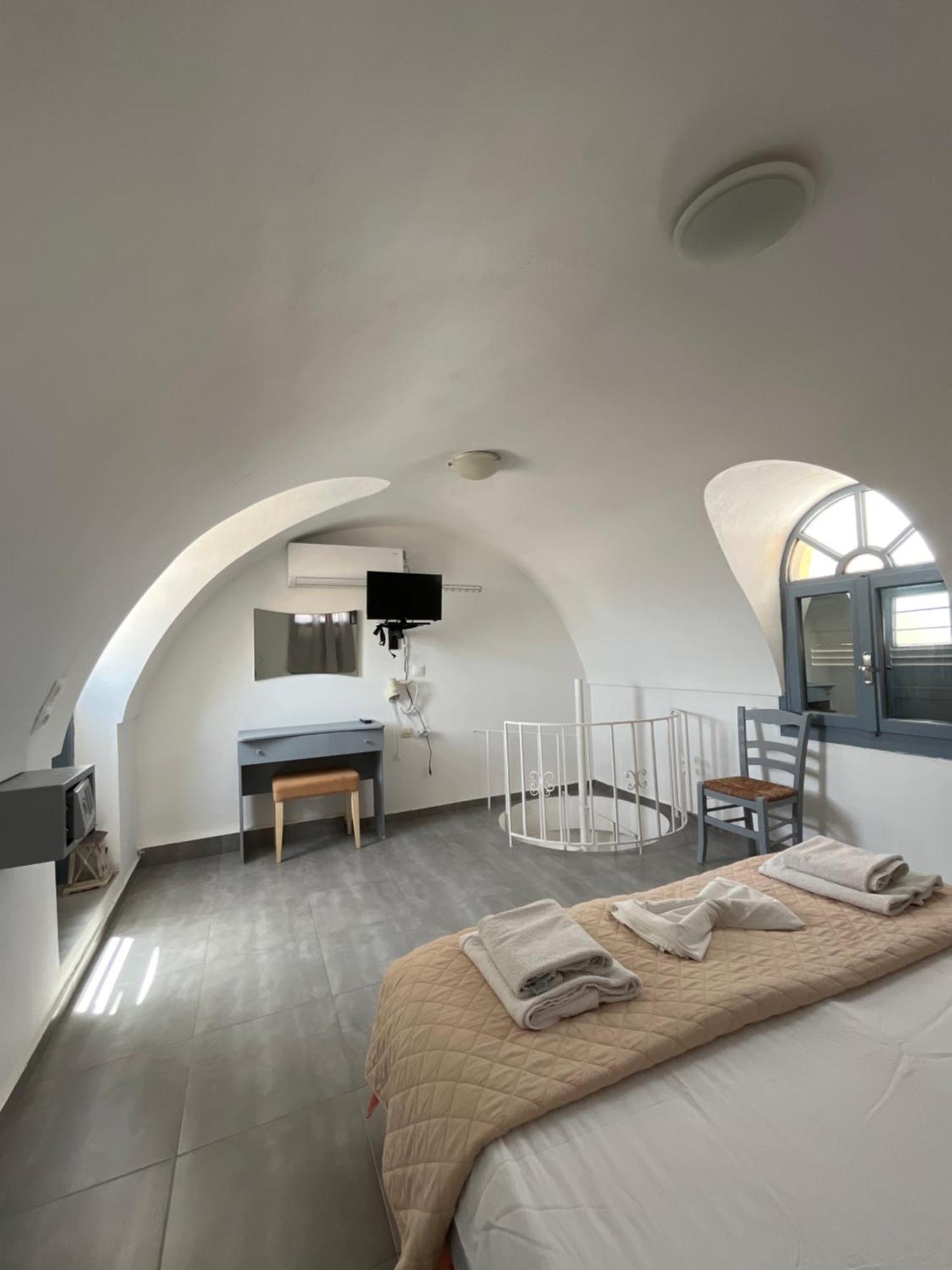 Leon Santorini Apart otel Perivolos  Dış mekan fotoğraf
