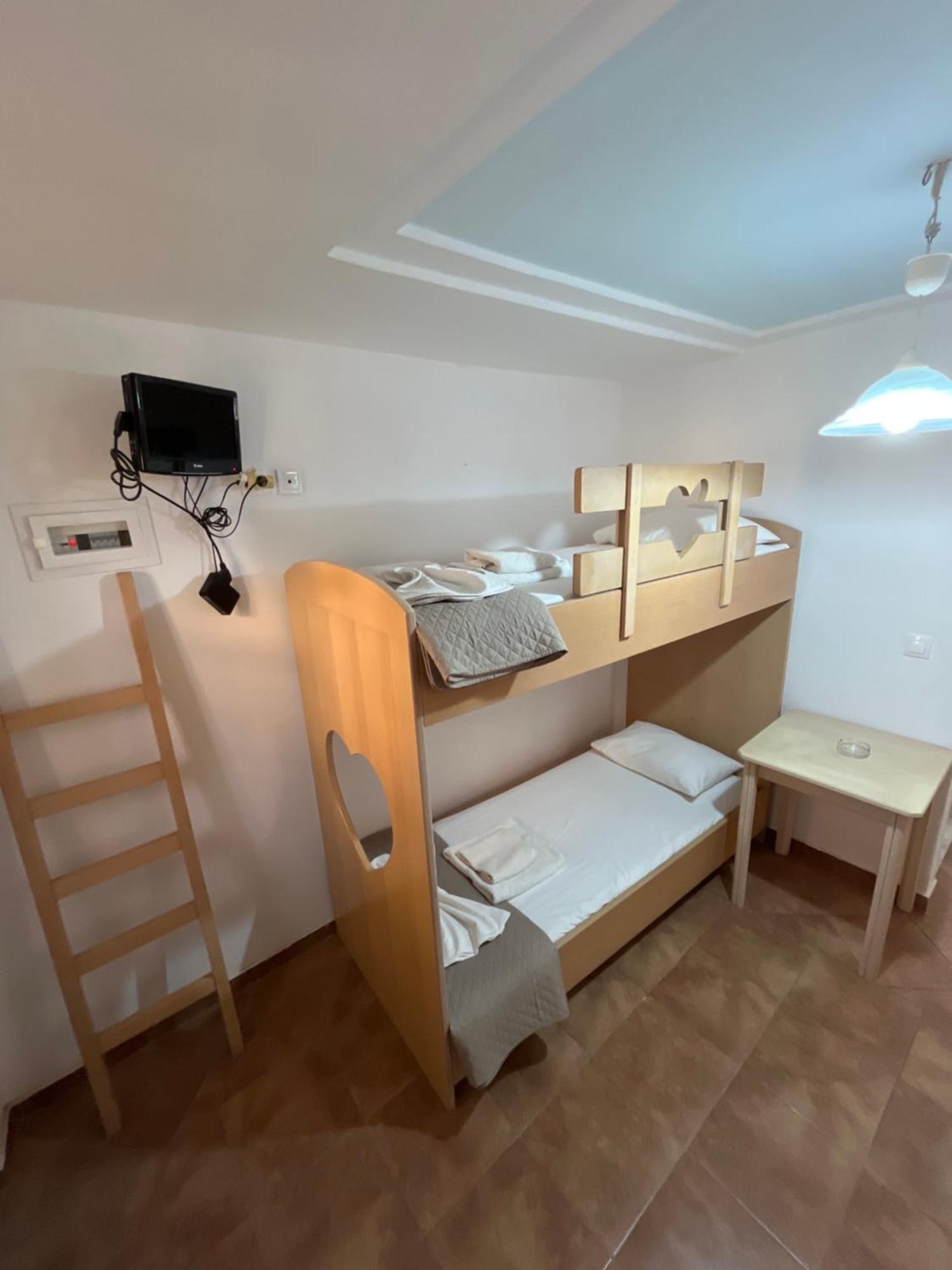 Leon Santorini Apart otel Perivolos  Dış mekan fotoğraf